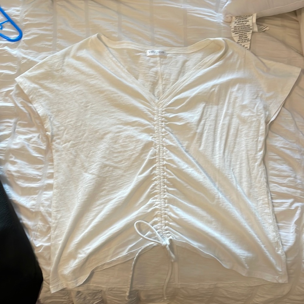 White casual T-shirt top